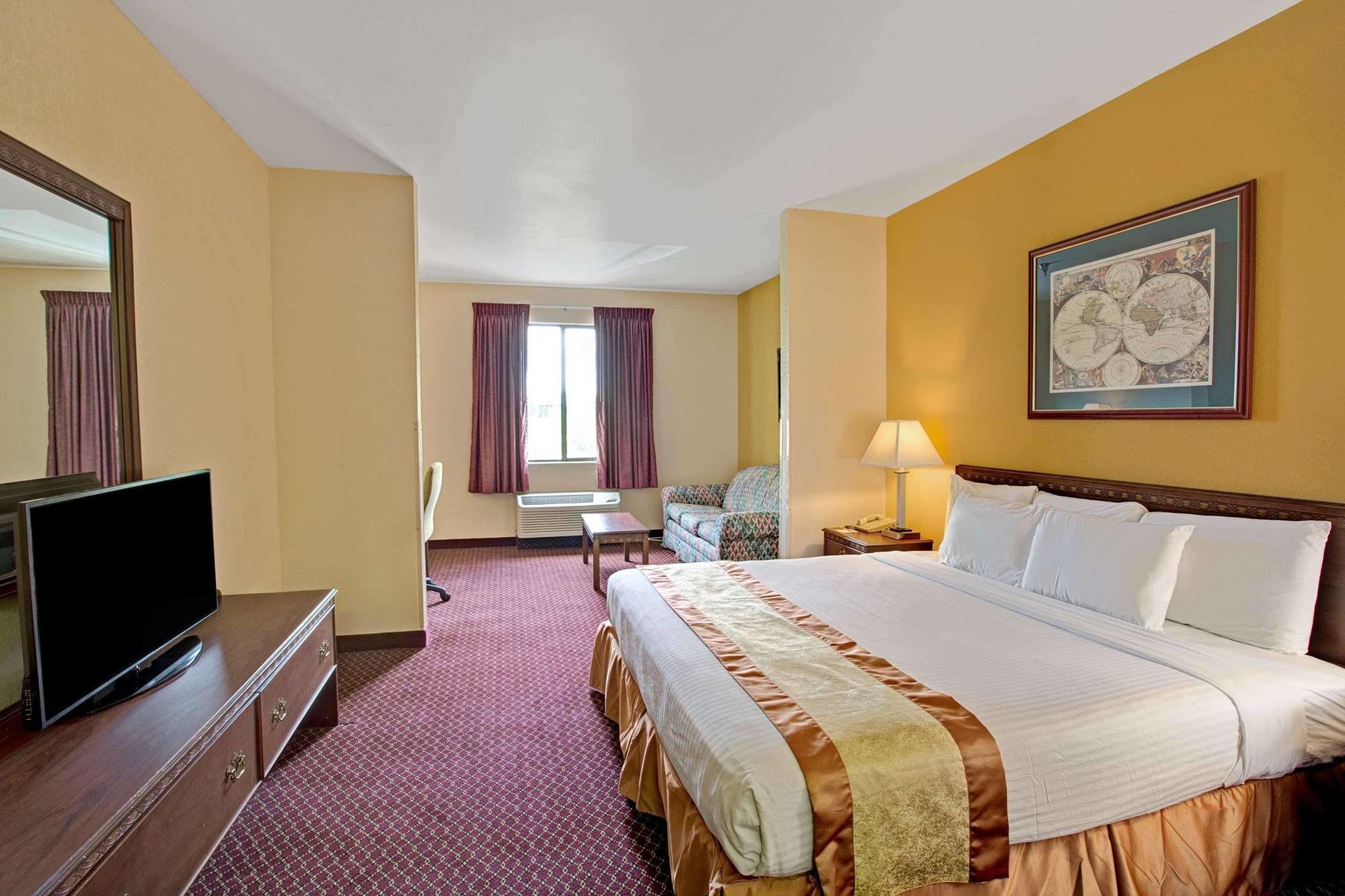 Days Inn & Suites By Wyndham Хикъри Екстериор снимка